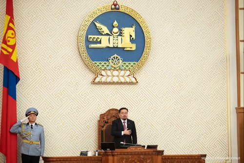 Парламентын спикер “Ард түмнээ сонсъё” аянд нэгдэхийг уриалав